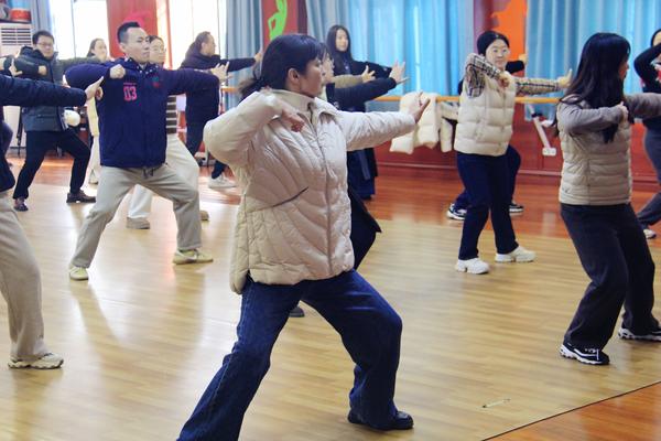 八段锦比赛 (2)