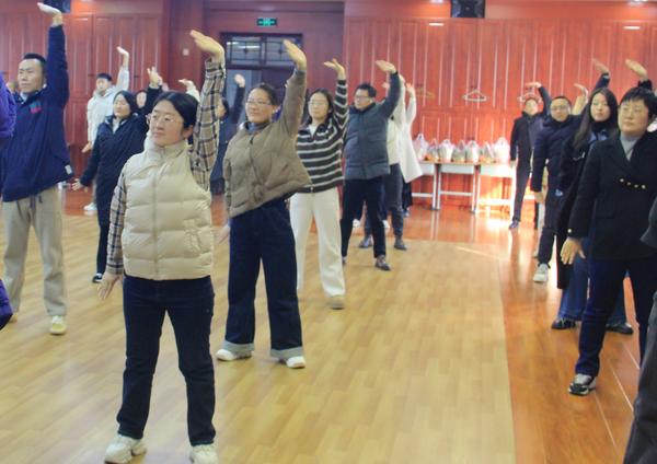 八段锦比赛 (3)