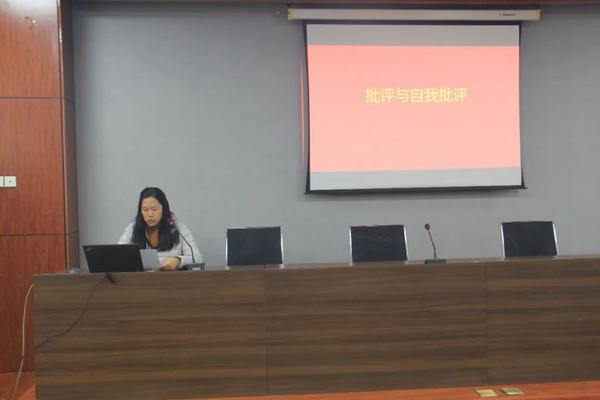 七初东校区召开2024年度组织生活会和民主评议党员大会 (3) 七初东校区召开2024年度组织生活会和民主评议党员大会 (3)