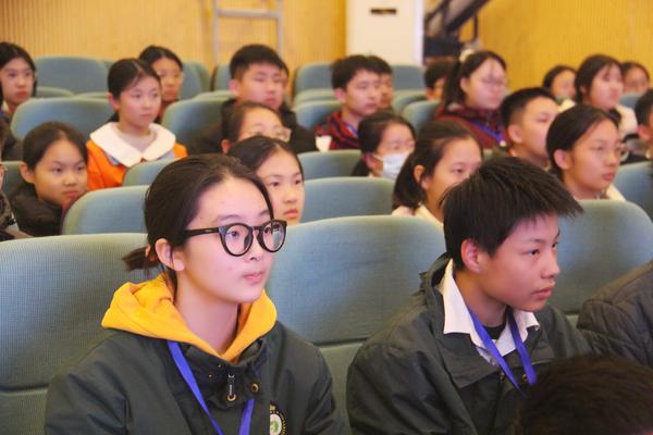 学生代表