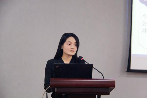 乔明言老师做工作汇报 乔明言老师做工作汇报